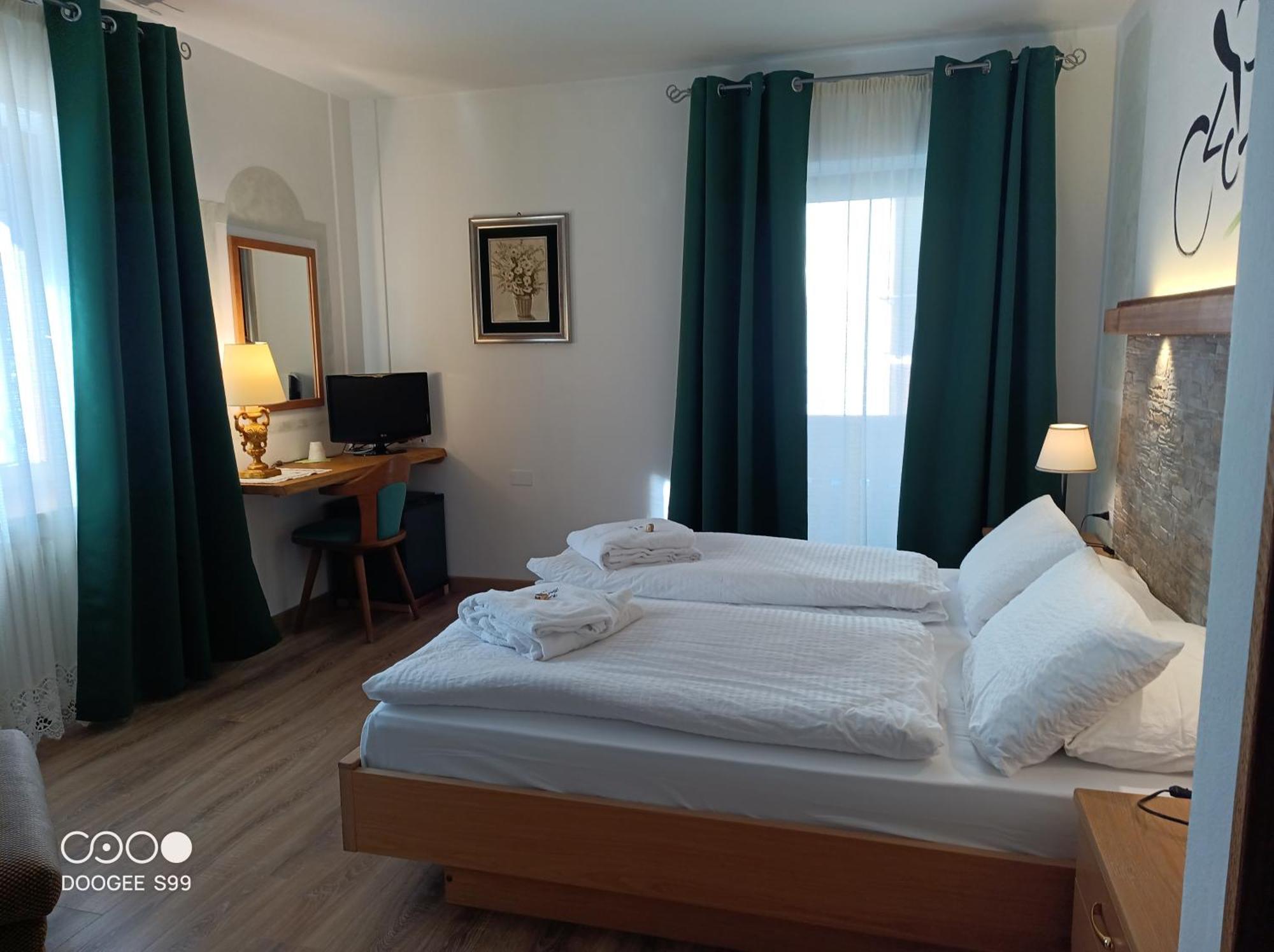 Park Hotel Arnica Фалькаде Экстерьер фото